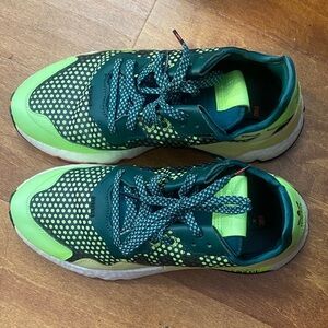 Nike jogger  Green and Black Athletic Shoes
